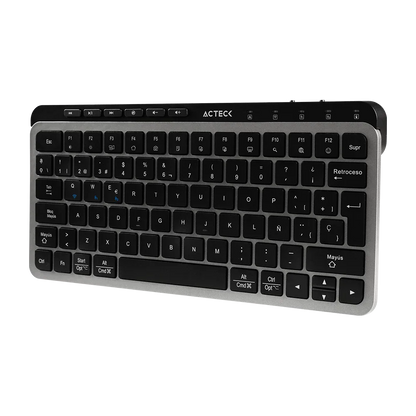 Kit Acteck Creator Krea MK750 — Teclado y Mouse Inalámbricos, con conectividad dual (Bluetooth + dongle), multidispositivo, recargable, teclado en español de 118 teclas y mouse óptico de hasta 2000 DPI, color negro-gris.
