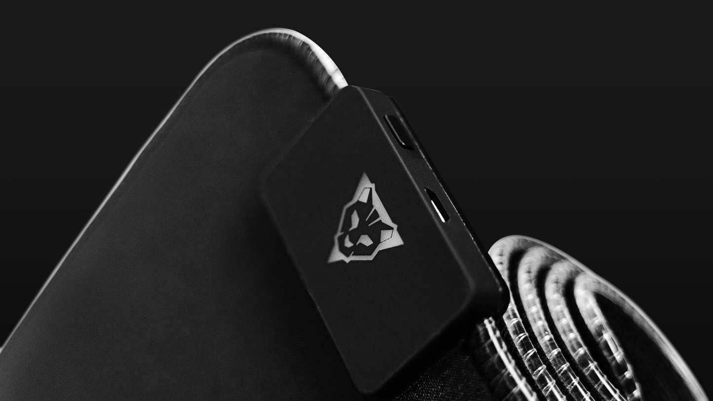 Mouse Pad Gamer Extendido Ocelot Gaming de Tela - Iluminación RGB Personalizable con Software Integrado y Superficie de Alta Precisión
